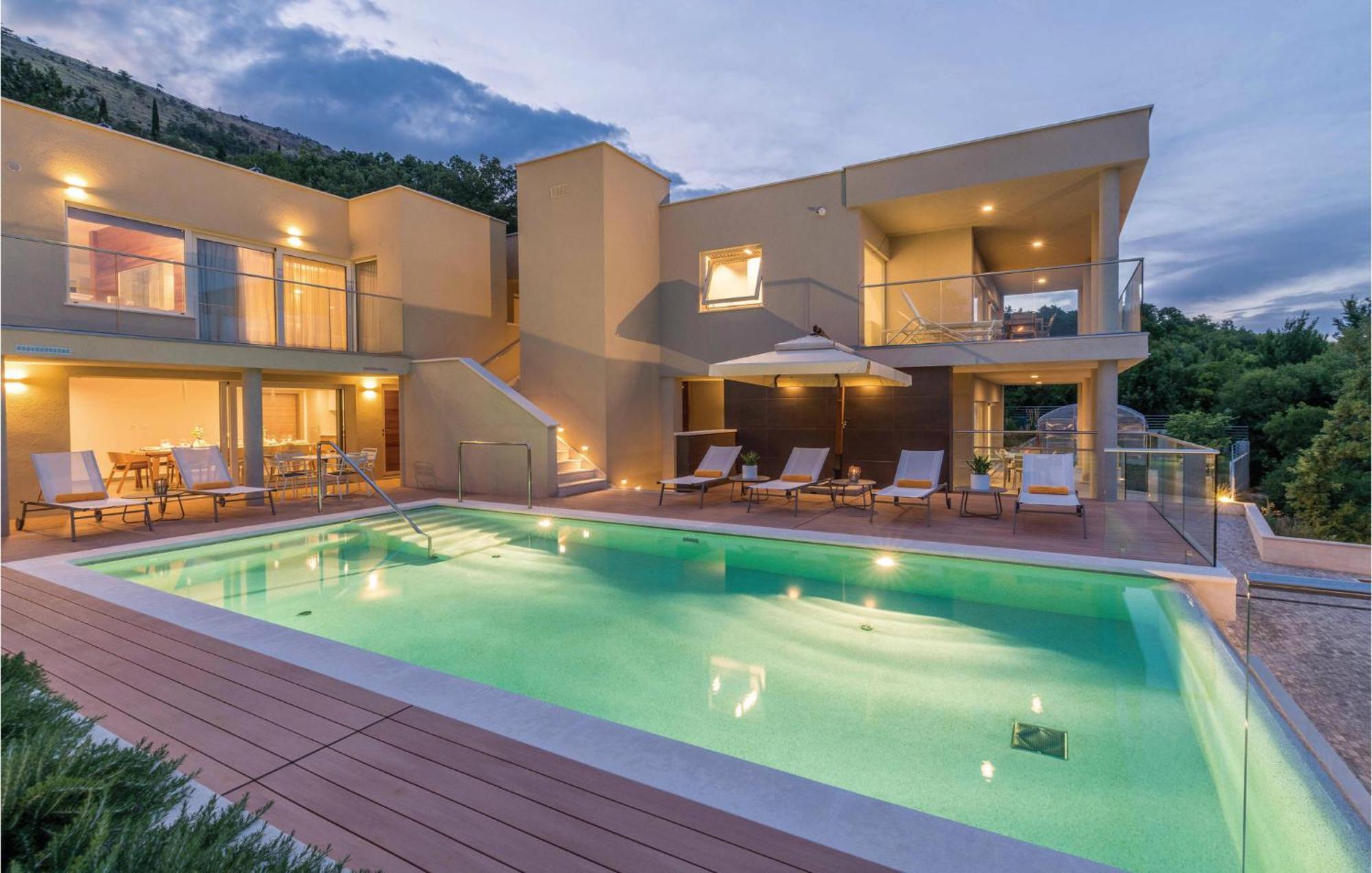 Nice Apartment In Plomin With Jacuzzi Exterior foto