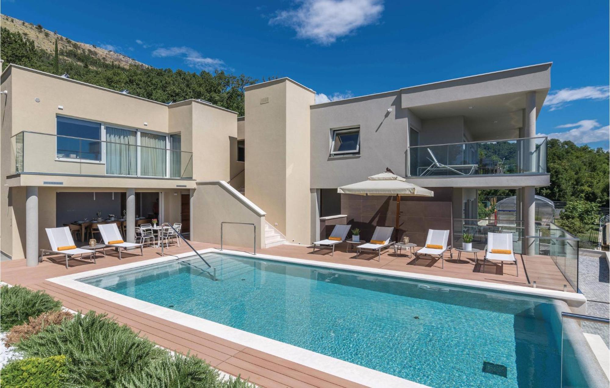 Nice Apartment In Plomin With Jacuzzi Exterior foto